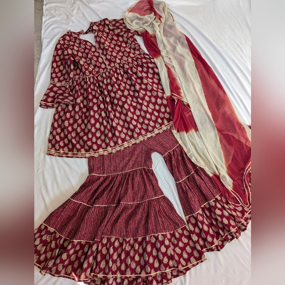 3 pc Maroon Salwar Suit With Printed Design - XL size - Picture 14 of 16